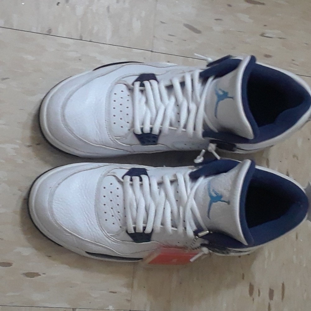 Mens Retro jordans - Picture 2 of 3